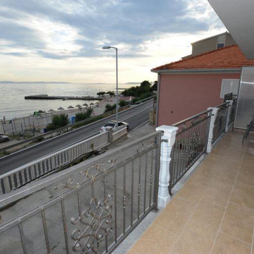 Apartmani Ivo Подстрана Екстер'єр фото